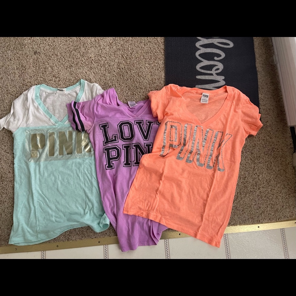 Victoria’s Secret PINK bundle set small T shirts